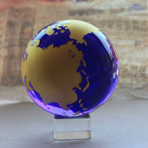 Globe terrestre en cristal